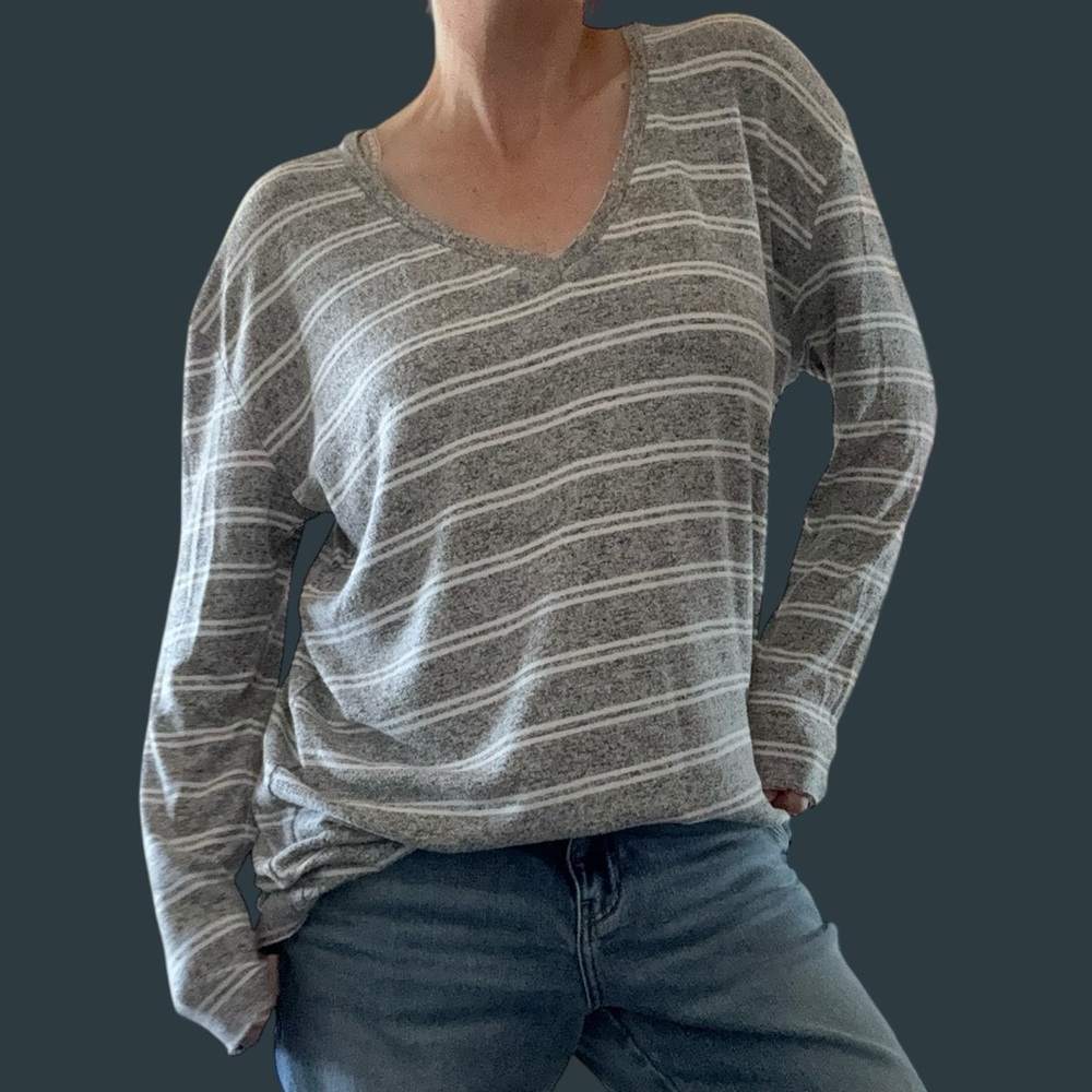 BP Women’s Sweater, Extra Long, Vneck, Women’s Large, Gray & White Stripes, BP